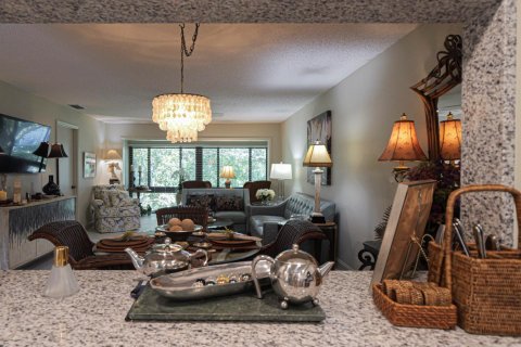Condo in Vero Beach, Florida, 2 bedrooms  № 2173826 - photo 15