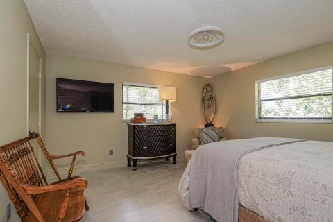 Condo in Vero Beach, Florida, 2 bedrooms  № 2173826 - photo 18