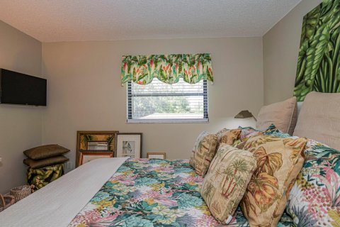 Condo in Vero Beach, Florida, 2 bedrooms  № 2173826 - photo 25