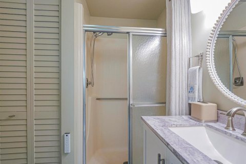Condo in Vero Beach, Florida, 2 bedrooms  № 2173826 - photo 21