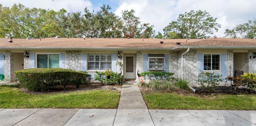 Condominio en Palm Harbor, Florida, 2 dormitorios  № 1762217