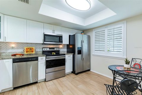 Condominio en venta en Palm Harbor, Florida, 2 dormitorios, 114.27 m2 № 1762217 - foto 2