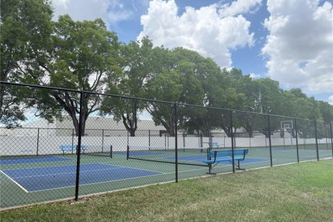 Townhouse in Tamarac, Florida 3 bedrooms, 143.35 sq.m. № 2068271 - photo 19