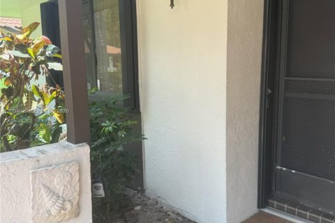 Townhouse in Tamarac, Florida 3 bedrooms, 143.35 sq.m. № 2068271 - photo 18