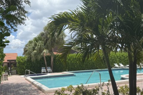 Townhouse in Tamarac, Florida 3 bedrooms, 143.35 sq.m. № 2068271 - photo 21