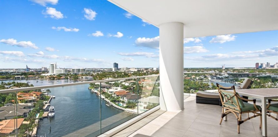 Condo in Fort Lauderdale, Florida, 3 bedrooms  № 2146387