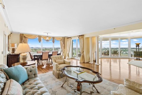 Condo in Fort Lauderdale, Florida, 3 bedrooms  № 2146387 - photo 9