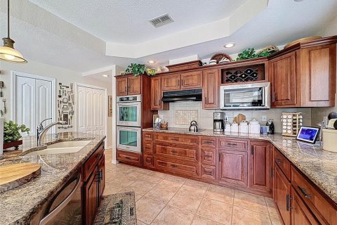 Casa en venta en Brooksville, Florida, 4 dormitorios, 315.03 m2 № 1651745 - foto 29