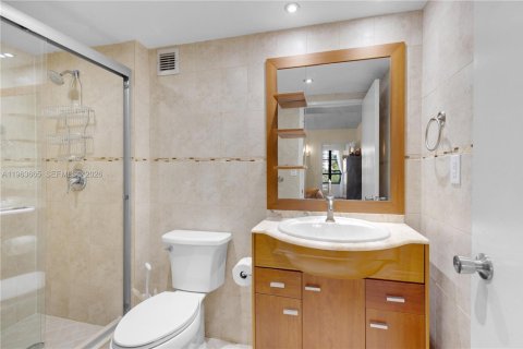 Купить кондоминиум в Халландейл-Бич, Флорида 2 спальни, 130.06м2, № 2025212 - фото 29