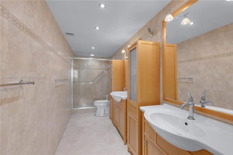 Купить кондоминиум в Халландейл-Бич, Флорида 2 спальни, 130.06м2, № 2025212 - фото 25