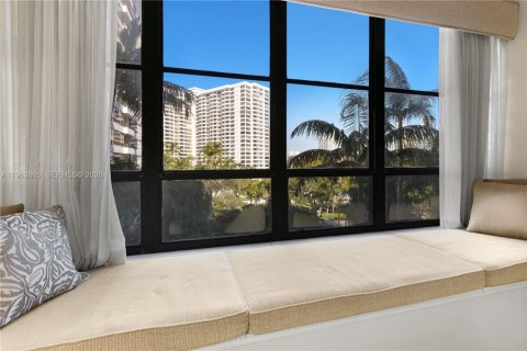 Купить кондоминиум в Халландейл-Бич, Флорида 2 спальни, 130.06м2, № 2025212 - фото 24