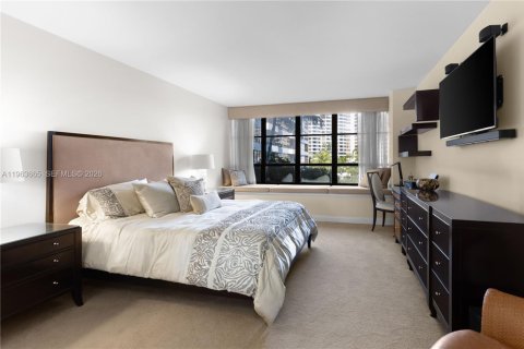 Купить кондоминиум в Халландейл-Бич, Флорида 2 спальни, 130.06м2, № 2025212 - фото 21