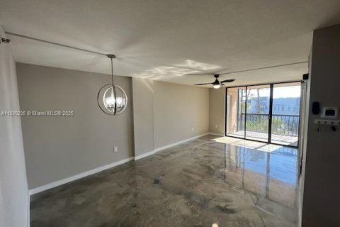 Copropriété à louer à Port Charlotte, Floride: 1 chambre, 60.94 m2 № 1946846 - photo 16