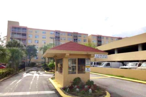 Condo à North Miami Beach, Floride, 2 chambres  № 2037356