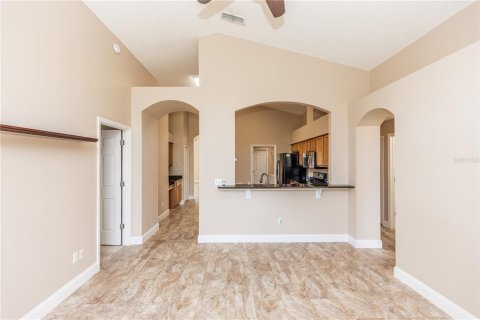 Villa ou maison à louer à Sanford, Floride: 3 chambres, 151.15 m2 № 1838535 - photo 8