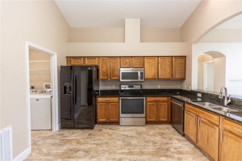 Villa ou maison à louer à Sanford, Floride: 3 chambres, 151.15 m2 № 1838535 - photo 10