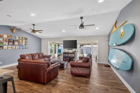 Villa ou maison à vendre à Edgewater, Floride: 3 chambres, 142.88 m2 № 2203717 - photo 6