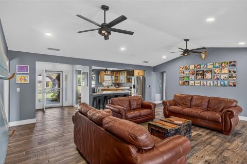 Villa ou maison à vendre à Edgewater, Floride: 3 chambres, 142.88 m2 № 2203717 - photo 11