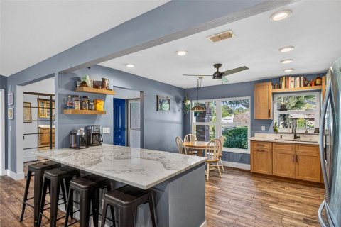 Villa ou maison à vendre à Edgewater, Floride: 3 chambres, 142.88 m2 № 2203717 - photo 12