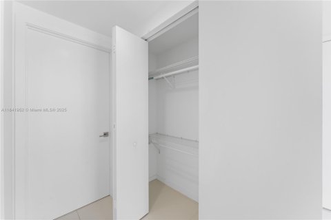 Купить кондоминиум в Дорал, Флорида 1 спальня, 64.85м2, № 1834084 - фото 12
