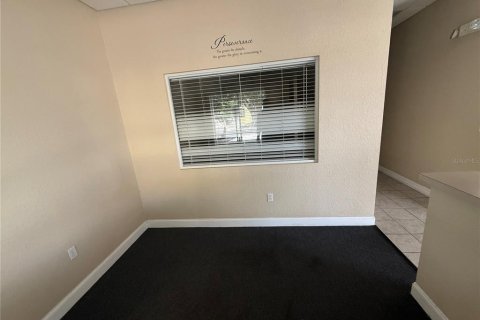 Immobilier commercial à vendre à Longwood, Floride: 1282.05 m2 № 2413499 - photo 24