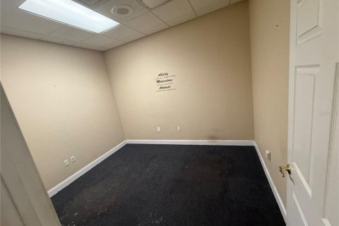 Immobilier commercial à vendre à Longwood, Floride: 1282.05 m2 № 2413499 - photo 20
