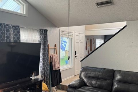Villa ou maison à vendre à Ormond Beach, Floride: 4 chambres, 158.03 m2 № 2348205 - photo 5