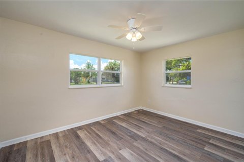 Casa en venta en Frostproof, Florida, 2 dormitorios, 96.62 m2 № 1833507 - foto 14