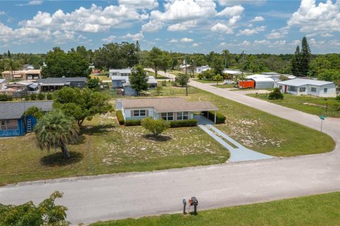 Casa en venta en Frostproof, Florida, 2 dormitorios, 96.62 m2 № 1833507 - foto 3