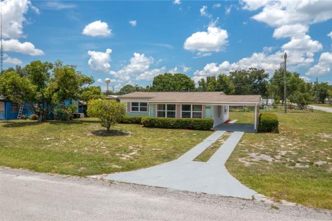 Casa en venta en Frostproof, Florida, 2 dormitorios, 96.62 m2 № 1833507 - foto 2
