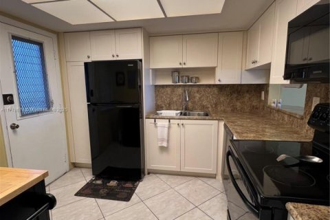 Copropriété à vendre à Miami, Floride: 1 chambre, 73.67 m2 № 2039559 - photo 6
