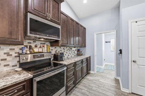 House in Riverview, Florida 4 bedrooms, 196.21 sq.m. № 2308959 - photo 7