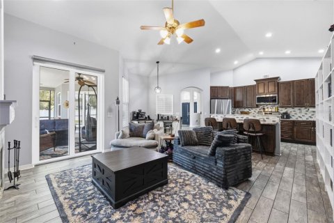 House in Riverview, Florida 4 bedrooms, 196.21 sq.m. № 2308959 - photo 4