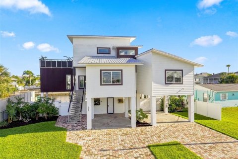 Villa ou maison à Hernando Beach, Floride 4 chambres, 270.25 m2 № 2360278