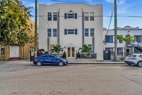 Apartment in Miami, Florida 2 bedrooms, 60.39 sq.m. № 2193123 - photo 10