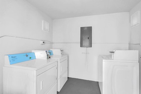 Apartment in Miami, Florida 2 bedrooms, 60.39 sq.m. № 2193123 - photo 9