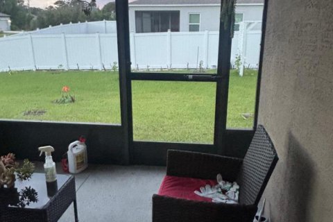 House in Palm Bay, Florida 4 bedrooms, 170.01 sq.m. № 2083881 - photo 30