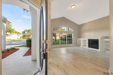 House in Palm Coast, Florida 4 bedrooms, 229.1 sq.m. № 2205560 - photo 15
