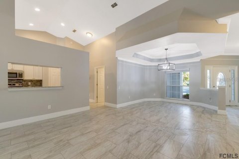 House in Palm Coast, Florida 4 bedrooms, 229.1 sq.m. № 2205560 - photo 18