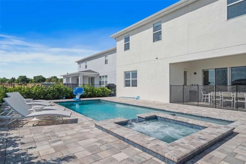 House in Kissimmee, Florida 9 bedrooms, 378.39 sq.m. № 1525109 - photo 7