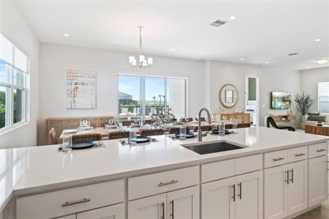 House in Kissimmee, Florida 9 bedrooms, 378.39 sq.m. № 1525109 - photo 21