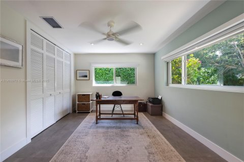 Casa en venta en Pinecrest, Florida, 5 dormitorios, 301.56 m2 № 1953974 - foto 20