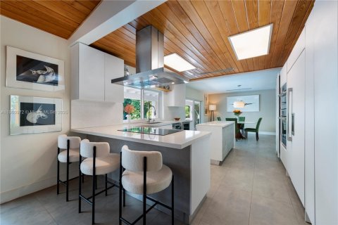 Casa en venta en Pinecrest, Florida, 5 dormitorios, 301.56 m2 № 1953974 - foto 6