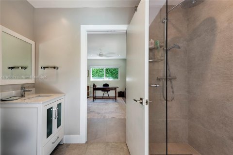 Casa en venta en Pinecrest, Florida, 5 dormitorios, 301.56 m2 № 1953974 - foto 22