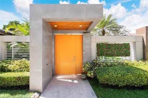 Casa en venta en Pinecrest, Florida, 5 dormitorios, 301.56 m2 № 1953974 - foto 2