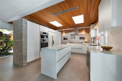 Casa en venta en Pinecrest, Florida, 5 dormitorios, 301.56 m2 № 1953974 - foto 9