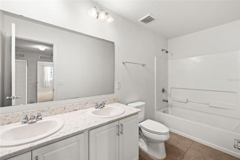 Casa en venta en Orlando, Florida, 3 dormitorios, 272.85 m2 № 2215337 - foto 9