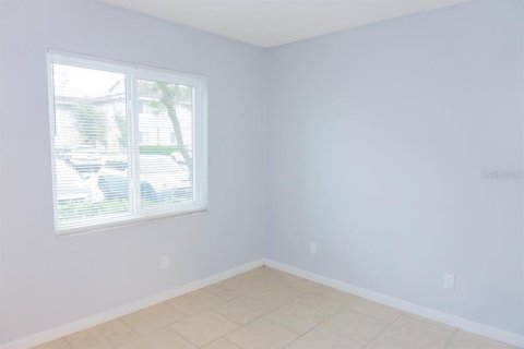 Condo in Brandon, Florida, 2 bedrooms  № 1798528 - photo 17