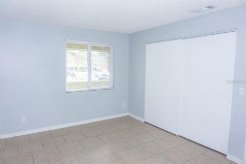 Condo in Brandon, Florida, 2 bedrooms  № 1798528 - photo 23