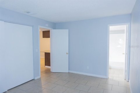 Condo in Brandon, Florida, 2 bedrooms  № 1798528 - photo 24